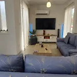 Nero House *